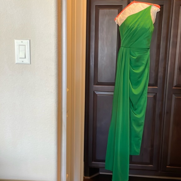 Formal Gown - Picture 1 of 1